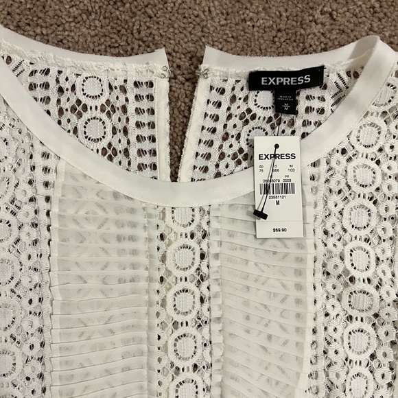 Express Ruffle Top - Picture 2 of 4